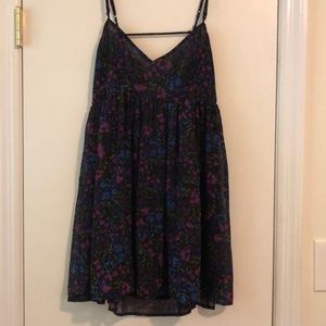 Low-back flowy floral tank, size S.